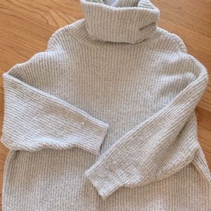 ZARA Light Gray Knit Sweater